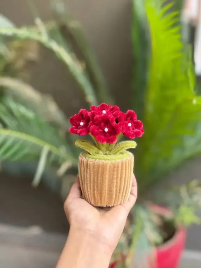 Pipe Cleaner Flower Pot 